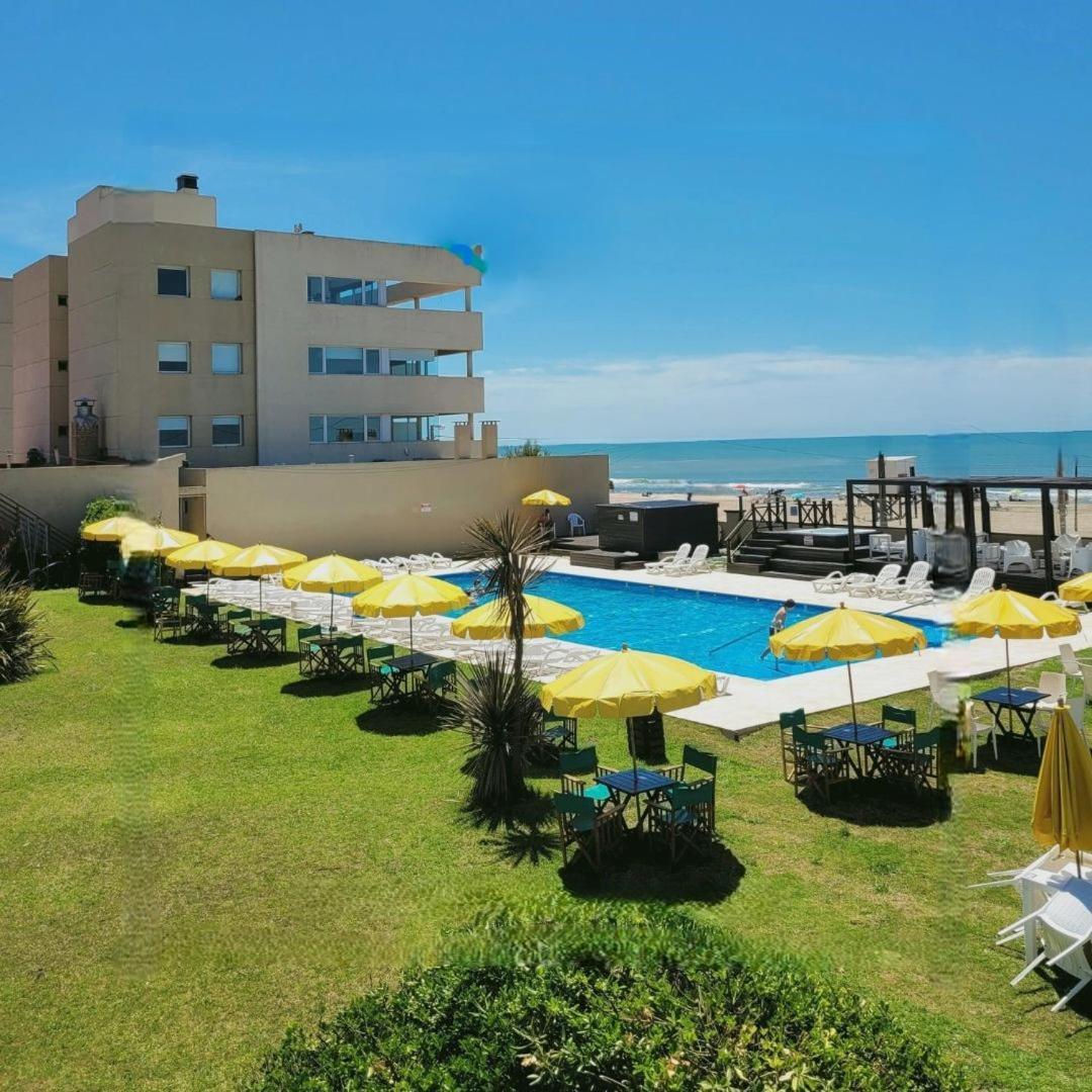 108 Y El Mar - Hotel Tejas Rojas Villa Gesell Exterior foto