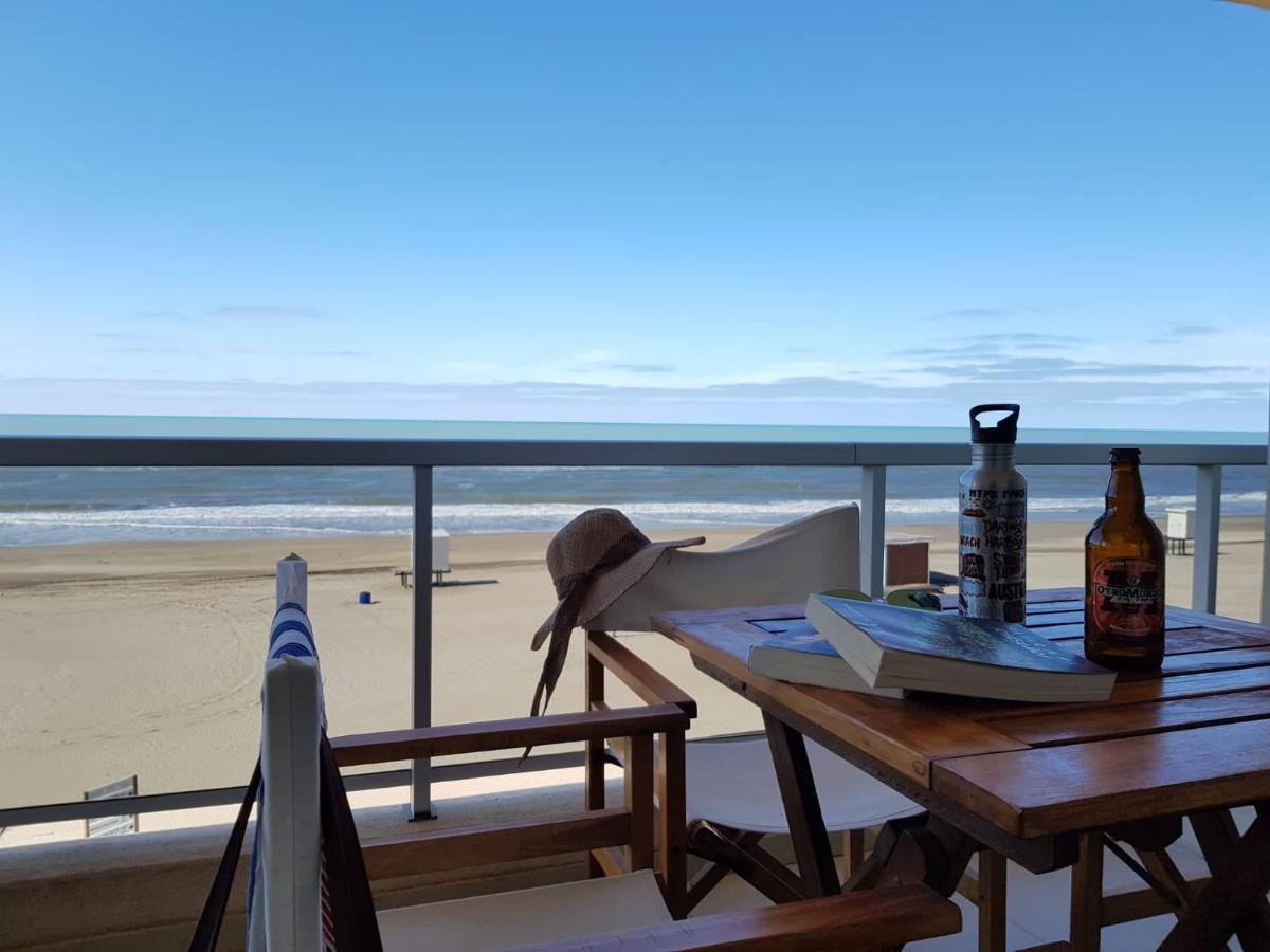 108 Y El Mar - Hotel Tejas Rojas Villa Gesell Exterior foto